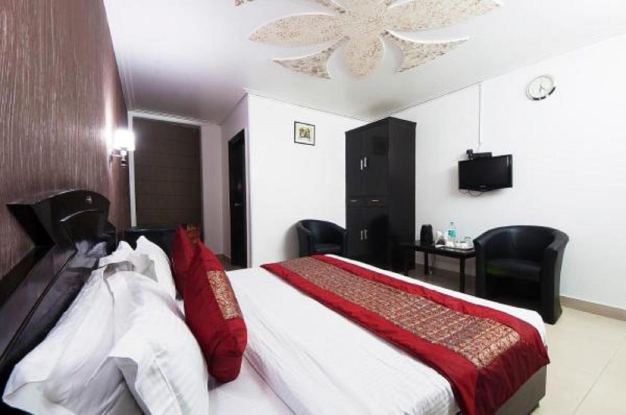 Airport Hotel Green Heights Nowe Delhi Zewnętrze zdjęcie